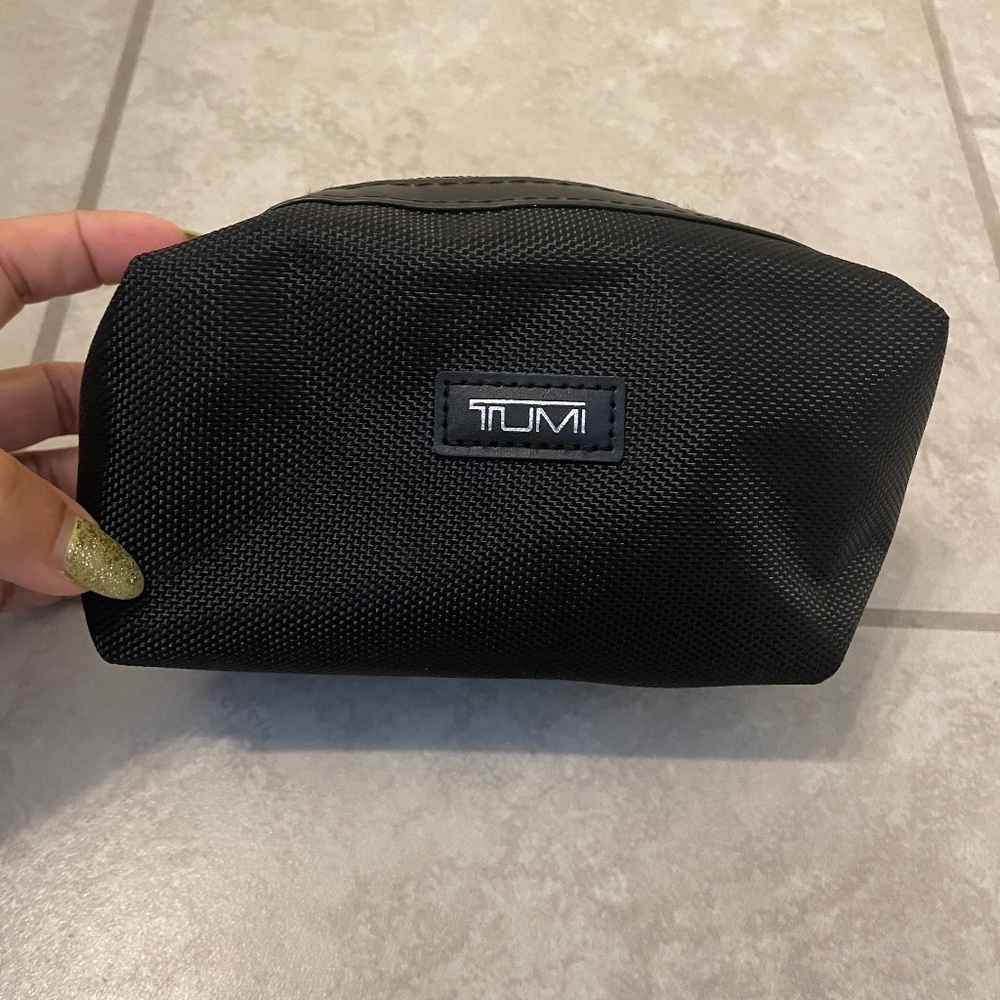TUMI For Delta Small Black Toiletry Zippered Travel Case